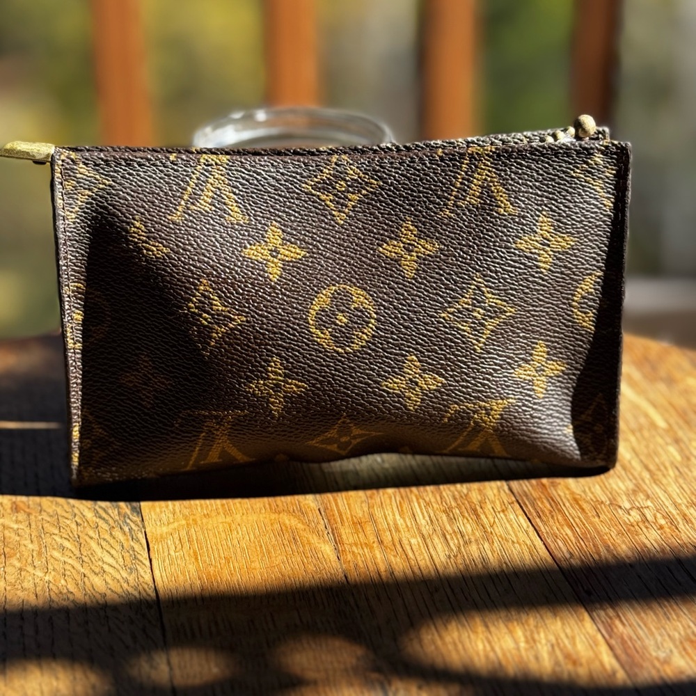 Louis Vuitton cosmetic pouch vintage Preloved - Picture 3 of 16